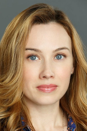 Wynn Everett portrait
