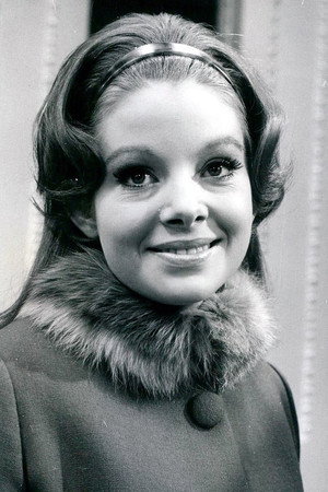 Anna Calder-Marshall portrait