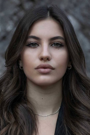 Miriam Dossena portrait