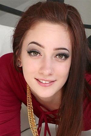 Rylee Renee portrait