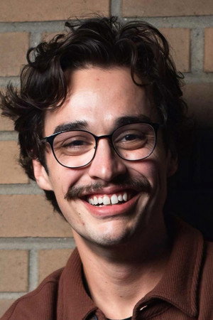 Joey Bragg portrait