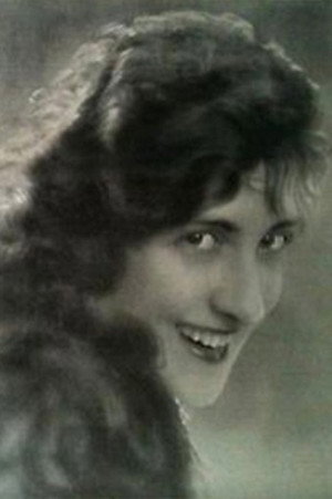 Denise Lorys portrait