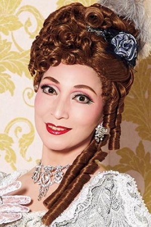 Mari Yuzumi portrait