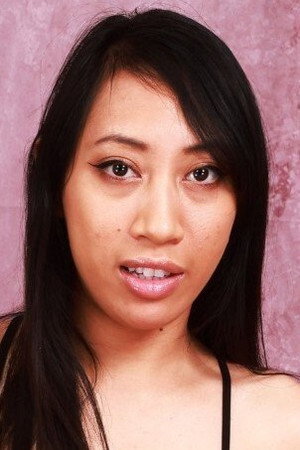 Salee Lee portrait