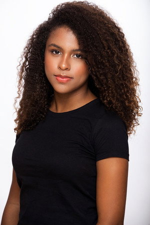 Núbia Maurício portrait