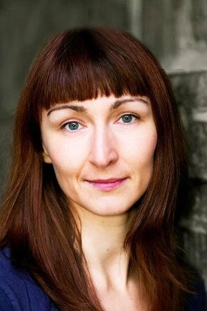 Carys Lewis portrait