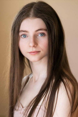 Thomasin McKenzie portrait
