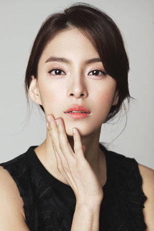 Jung Hye-in portrait