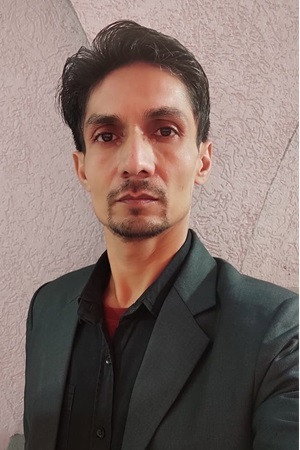 Vivek Lau portrait