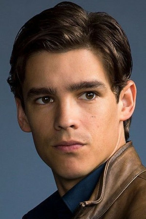 Brenton Thwaites portrait