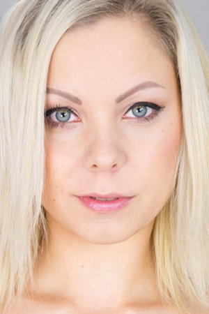 Julia Parker portrait