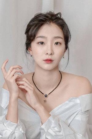 Kim Da-mi portrait
