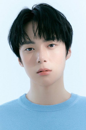 Lee Min-hyuk portrait