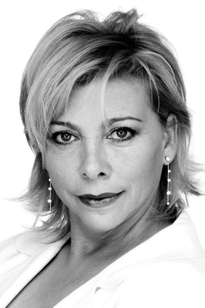Kiti Mánver portrait