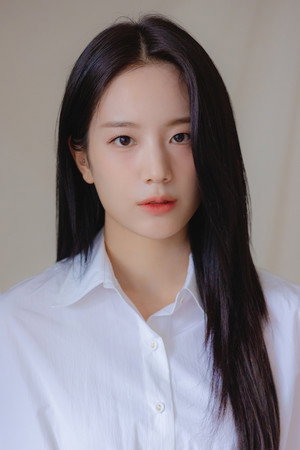 Jang Gyu-ri portrait