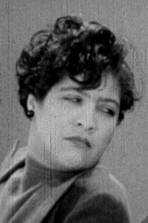 Hazel Diaz portrait