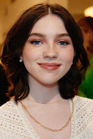 Alexa Swinton portrait