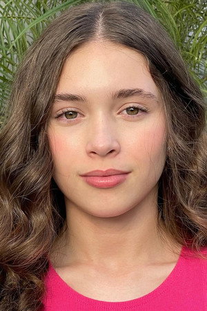 Lara Vaz portrait