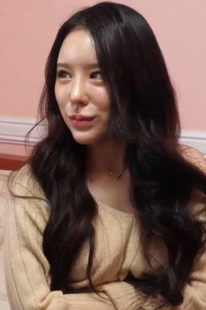 Tae Hee portrait