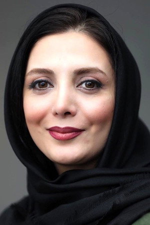 Roya Mirelmi portrait