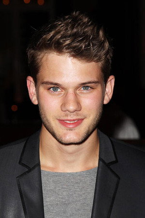 Jeremy Irvine portrait