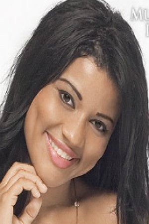 Janaína Paes portrait