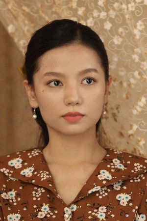 Lê Hạ Anh portrait