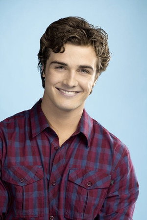 Beau Mirchoff portrait