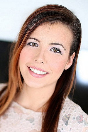 Lyla Dean portrait