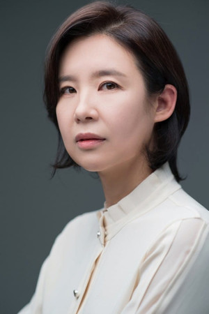 Lee Ji-hyeon portrait