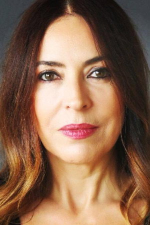Özlem Akınözü portrait