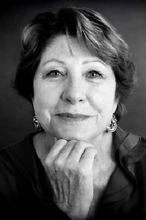 Laura Pons portrait