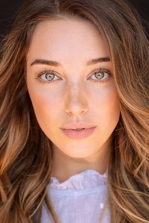 Madelyn Grace portrait