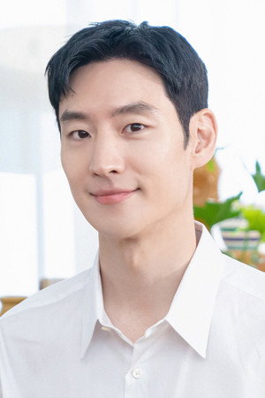 Lee Je-hoon portrait
