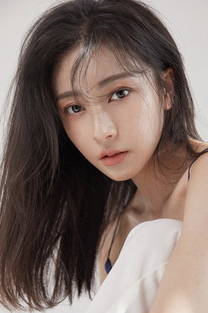 Yu Xintong portrait