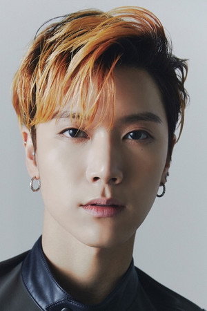 Ten Lee portrait