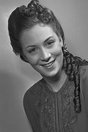 Lily Weiding portrait