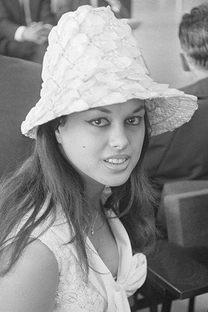 Aliza Gur portrait