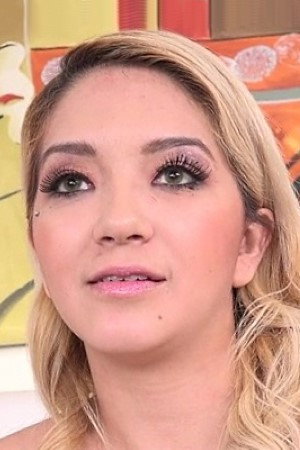 Lindsey Lexus portrait
