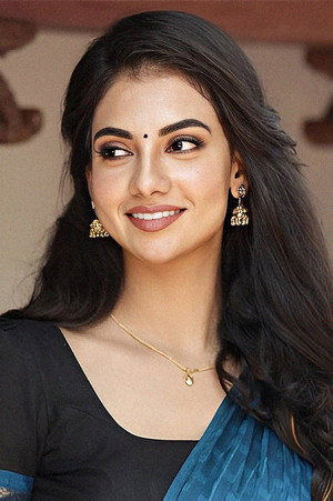 Malina Atul portrait