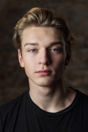Tom Sean portrait