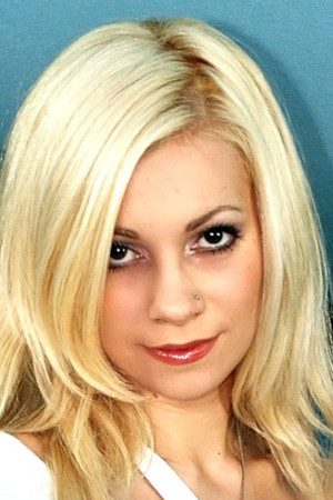 Gina Blue portrait