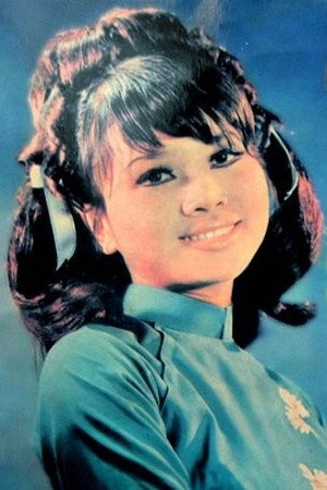 Mai Lệ Huyền portrait
