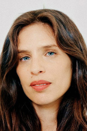 Maïwenn portrait