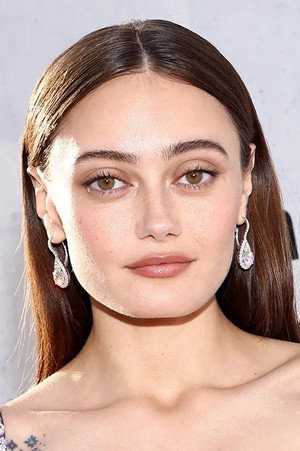 Ella Purnell portrait