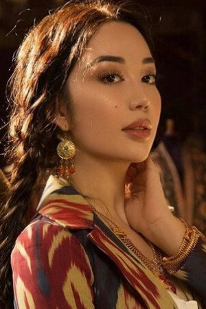 Asal Shodiyeva portrait