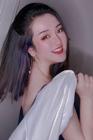 Hu Shanshan portrait