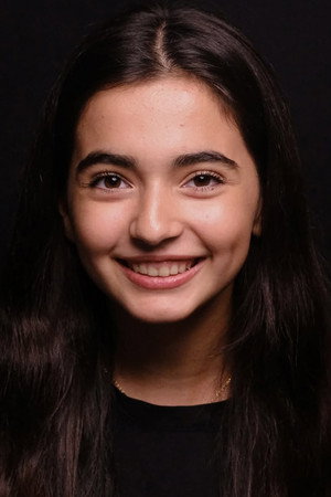 Esmiralda Guluzadeh portrait