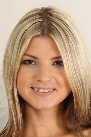 Gina Gerson portrait