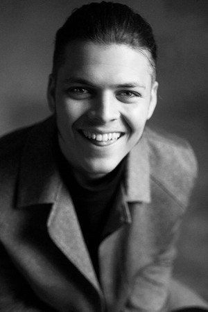 Alex Høgh Andersen portrait